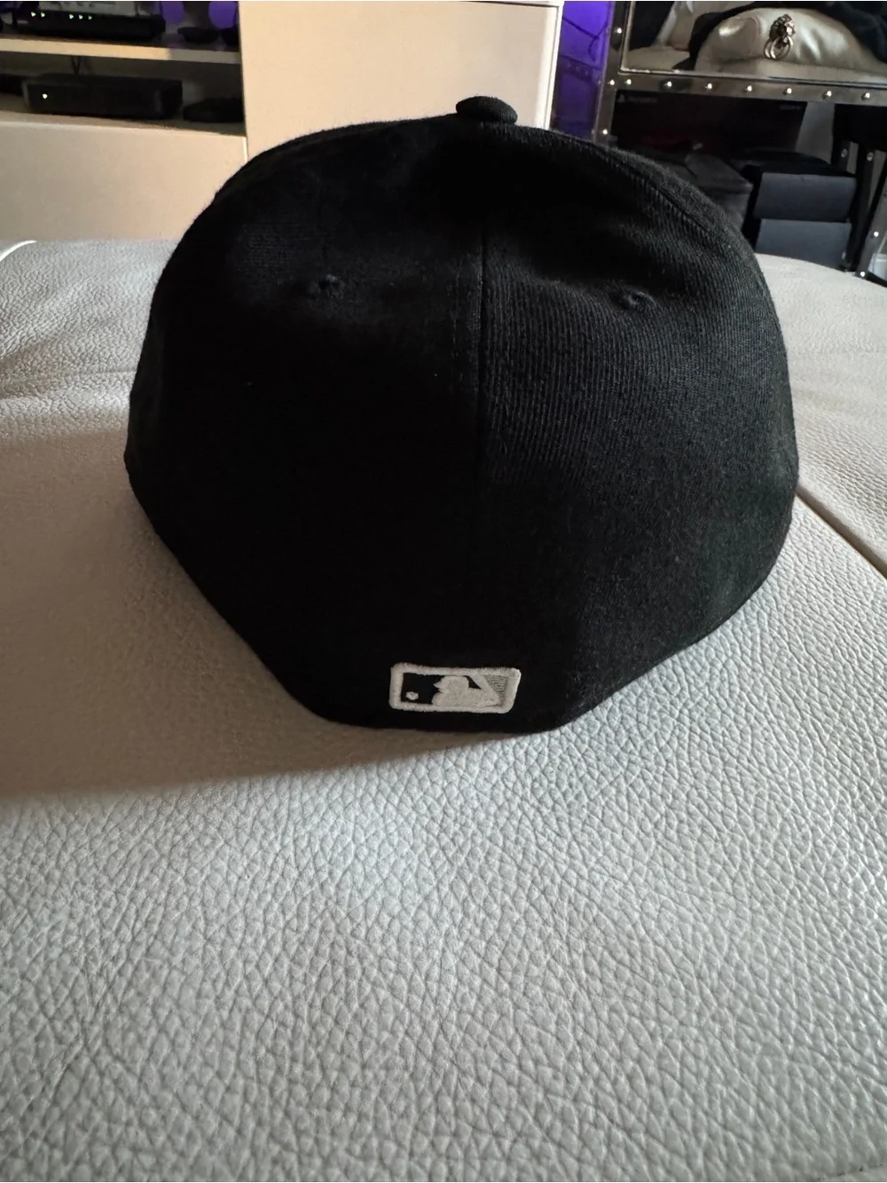 New Era Black and White Chicago Sox Fitted Cap 7 1/2